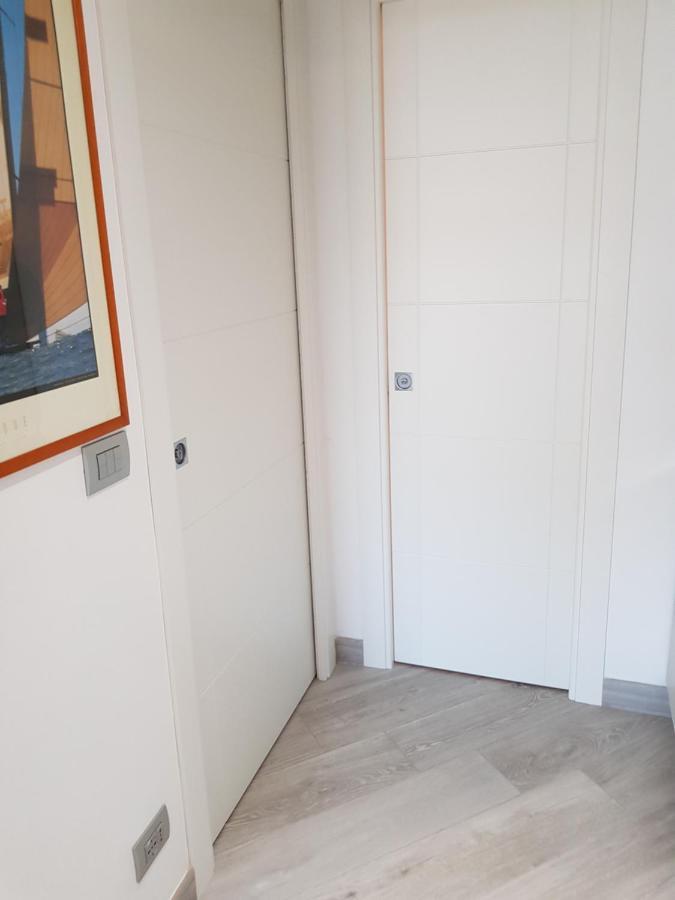 Trilocale Moderno In Centro Citta Leilighet Torino Eksteriør bilde